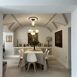 Casa Mira *