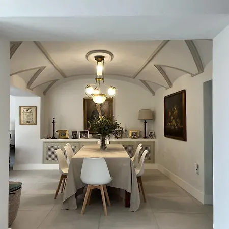Casa Mira *